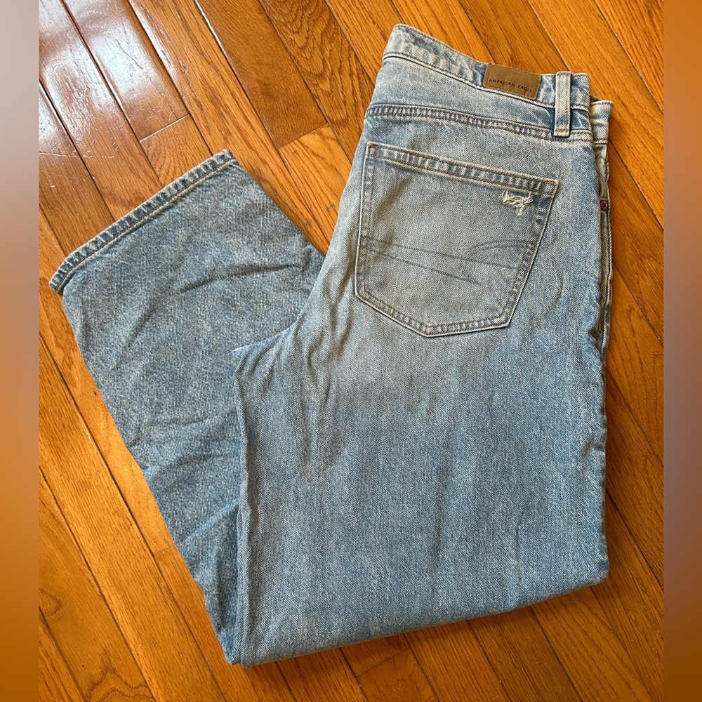 American Eagle Women’s Barrel Jeans